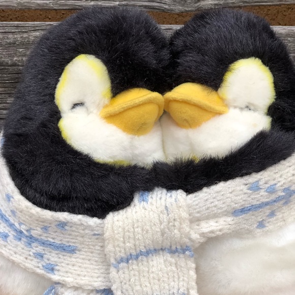 💙Pair of Penguins stuffed animal Plush Winter decor Tux Russ Berrie plushie 🖤 - Picture 8 of 14